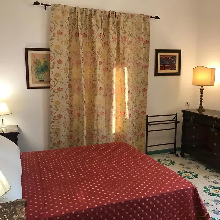 Bed & Breakfast Ferrara Multa Quies Massa Lubrense